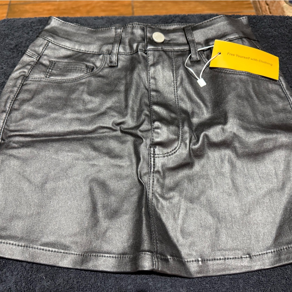 Stylish Black Mini Skirt